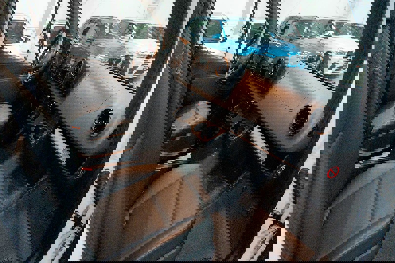 Used 2019 Mercedes-Benz Sprinter 2500 image 35