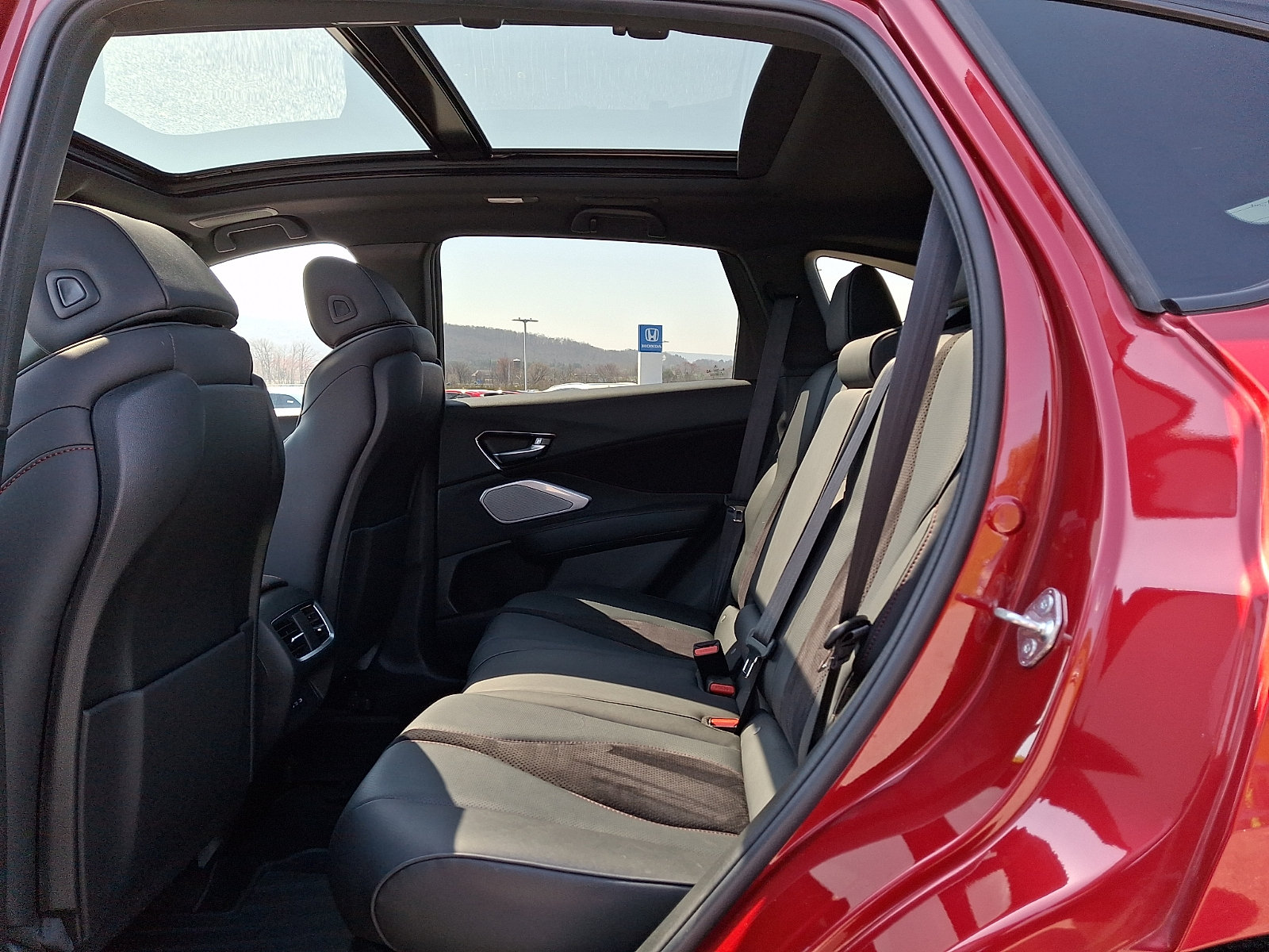 Used 2025 Acura RDX w/ Advance Package AWD/4WD image 11