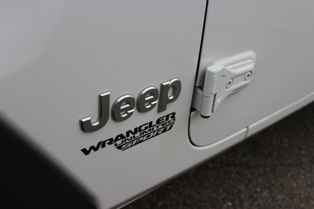 Used 2018 Jeep Wrangler Unlimited Sport S image 2