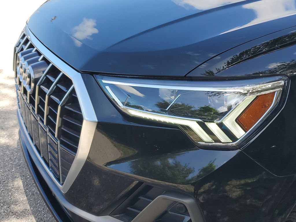 Certified 2025 Audi Q3 2.0T Premium Plus w/ Premium Plus Package AWD/4WD image 12