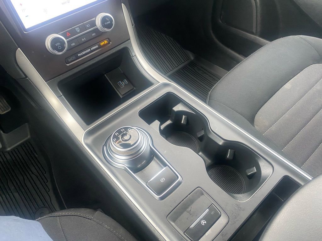 Used 2021 Ford Edge SE w/ Cargo Accessory Package image 20