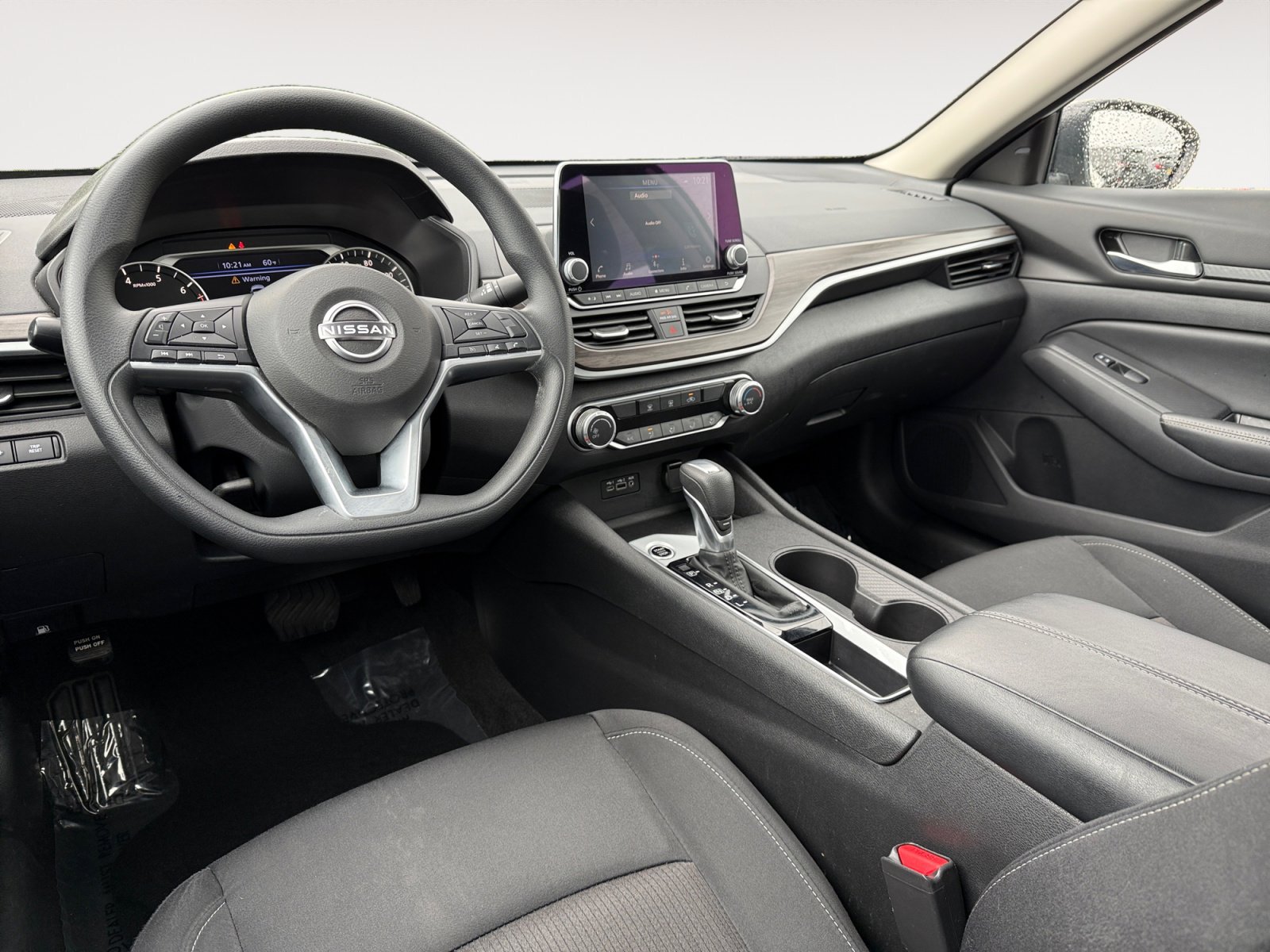 Used 2025 Nissan Altima 2.5 SV FWD image 15