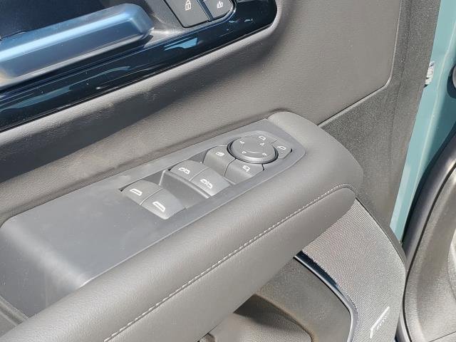 New 2026 Chevrolet Suburban Z71 w/ Comfort Package image 16