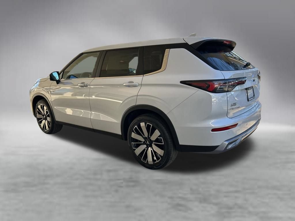 New 2026 Mitsubishi Outlander SE FWD image 4