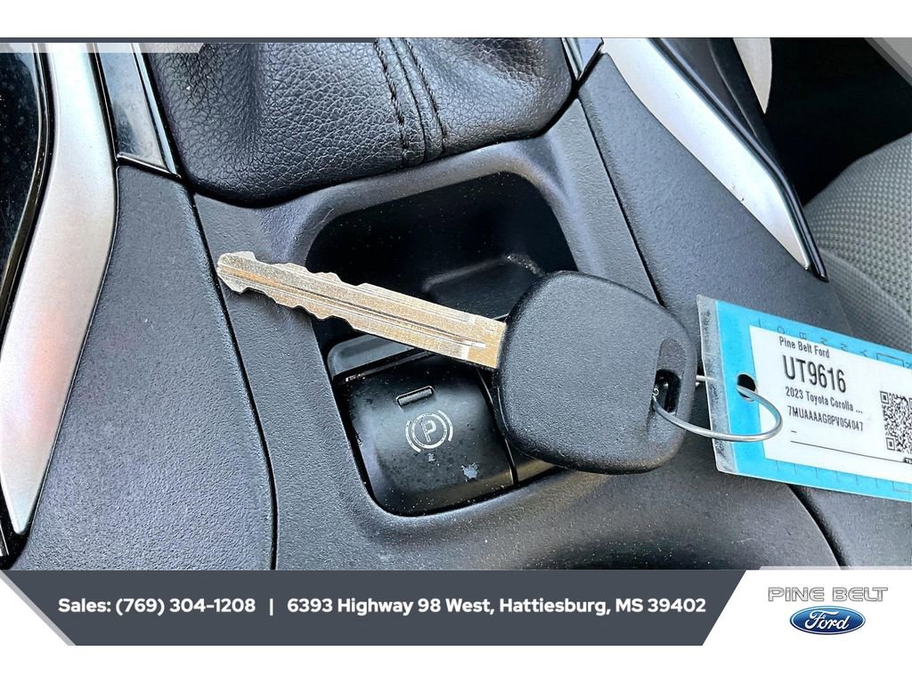 Used 2023 Toyota Corolla Cross L image 9