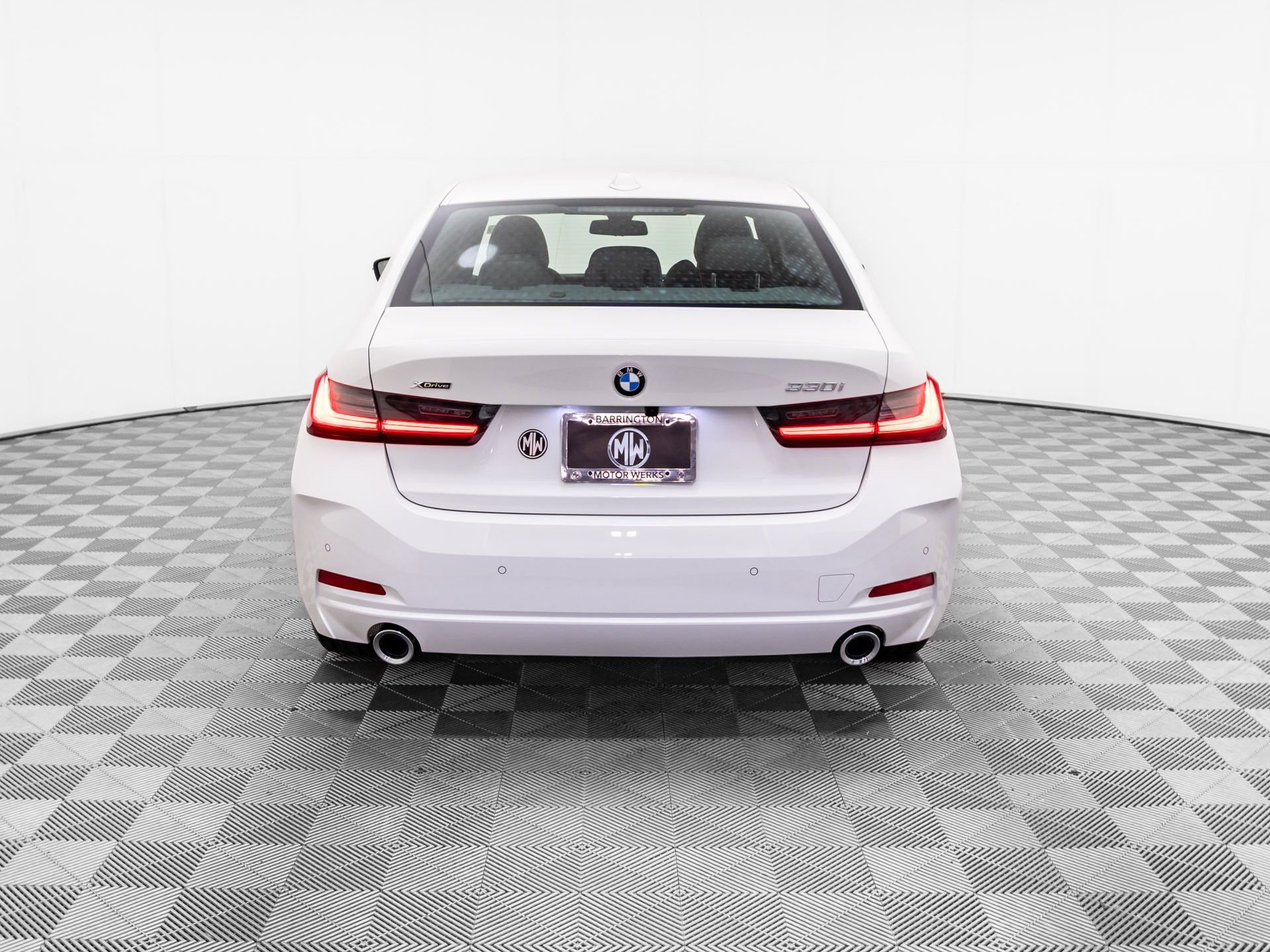 New 2026 BMW 330i xDrive Sedan w/ Convenience Package AWD/4WD image 5