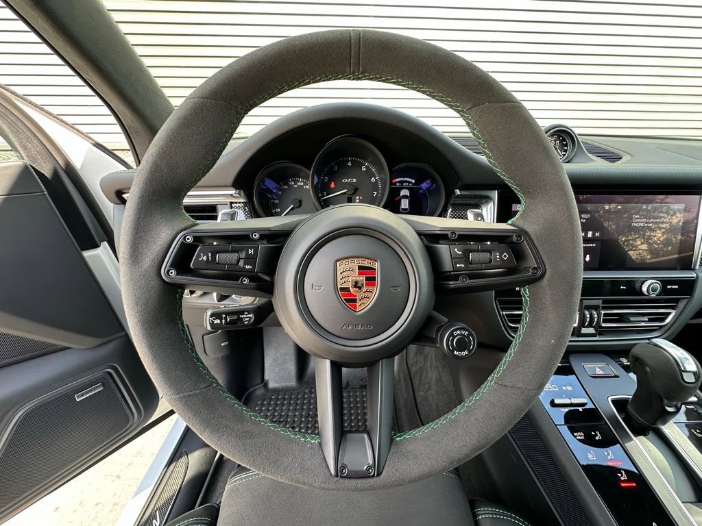 Certified 2026 Porsche Macan GTS image 16