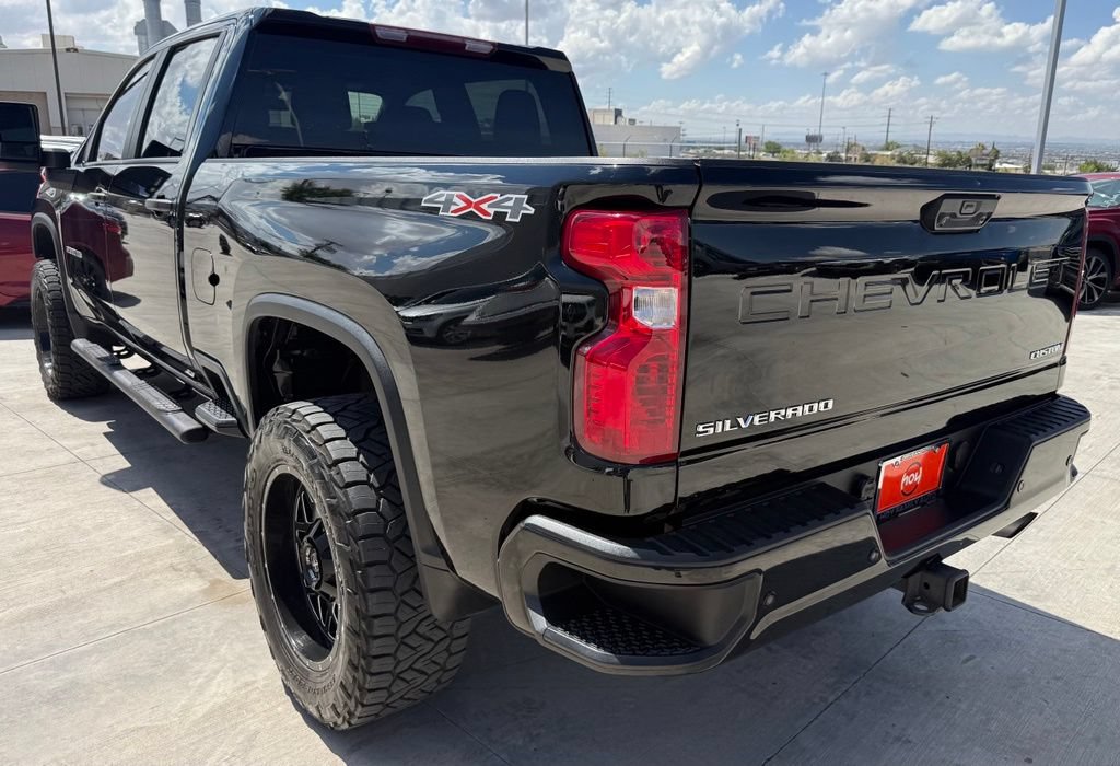 Used 2024 Chevrolet Silverado 2500 Custom w/ Custom Value Package AWD/4WD image 7