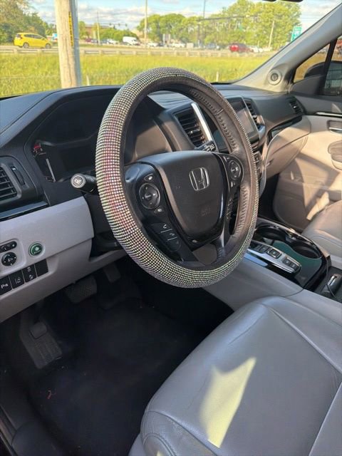Used 2017 Honda Pilot Touring image 9