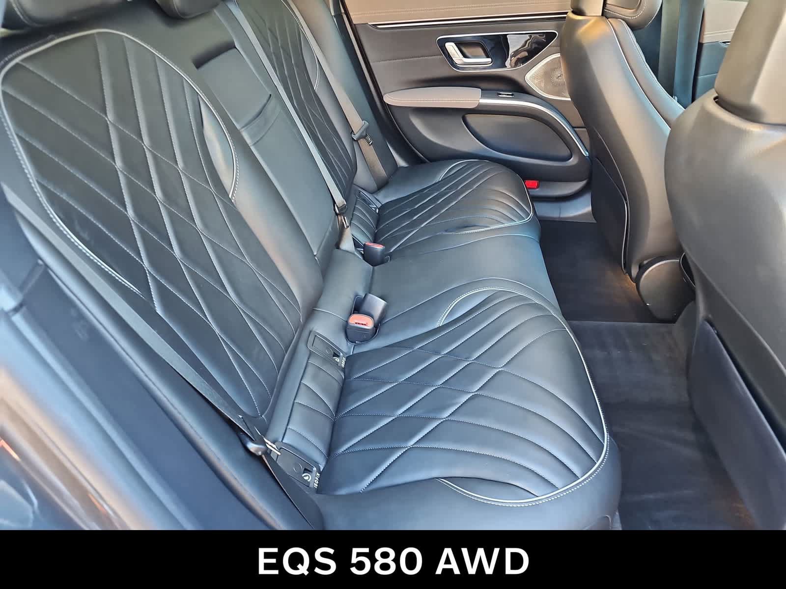 Used 2023 Mercedes-Benz EQS 580 4MATIC Sedan image 16