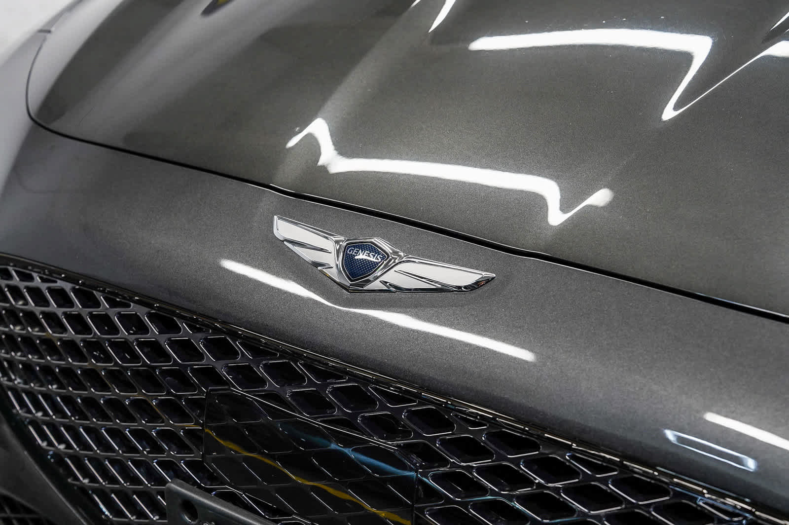 Used 2023 Genesis G70 2.0T w/ Sport Prestige Package RWD image 8