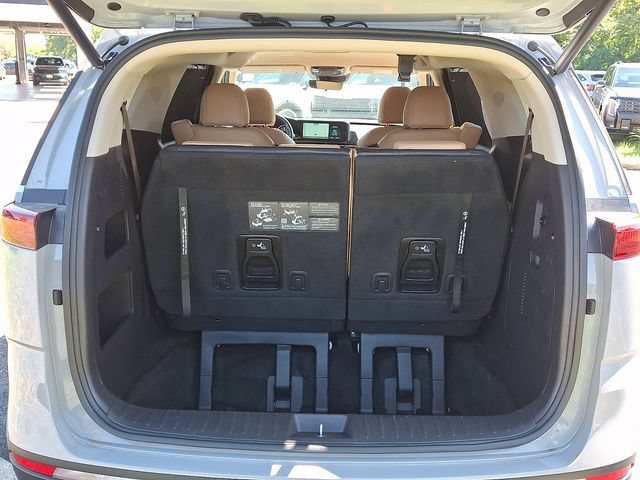 Certified 2024 Kia Carnival EX FWD image 30