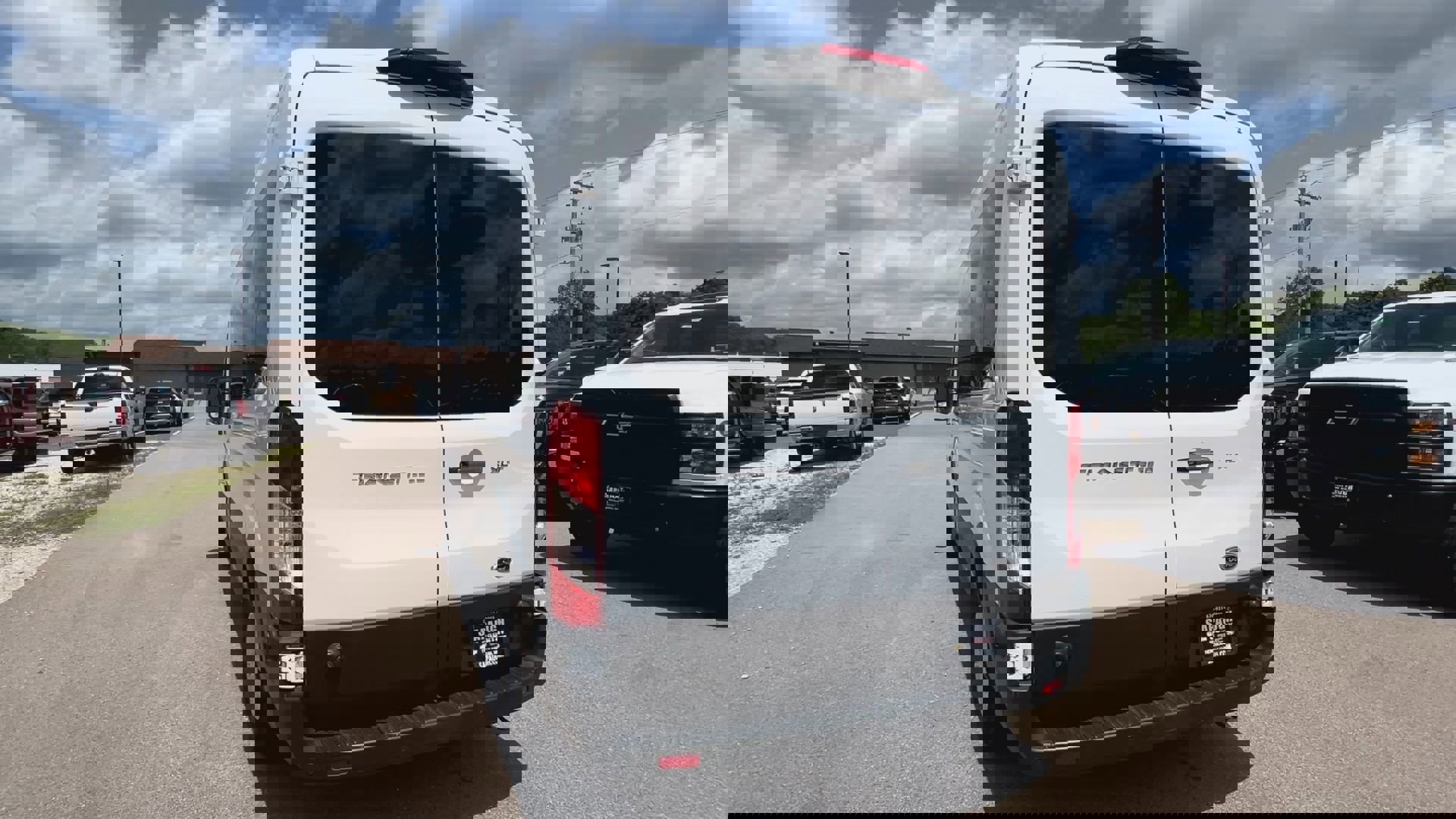 Used 2024 Ford Transit 350 XLT image 46