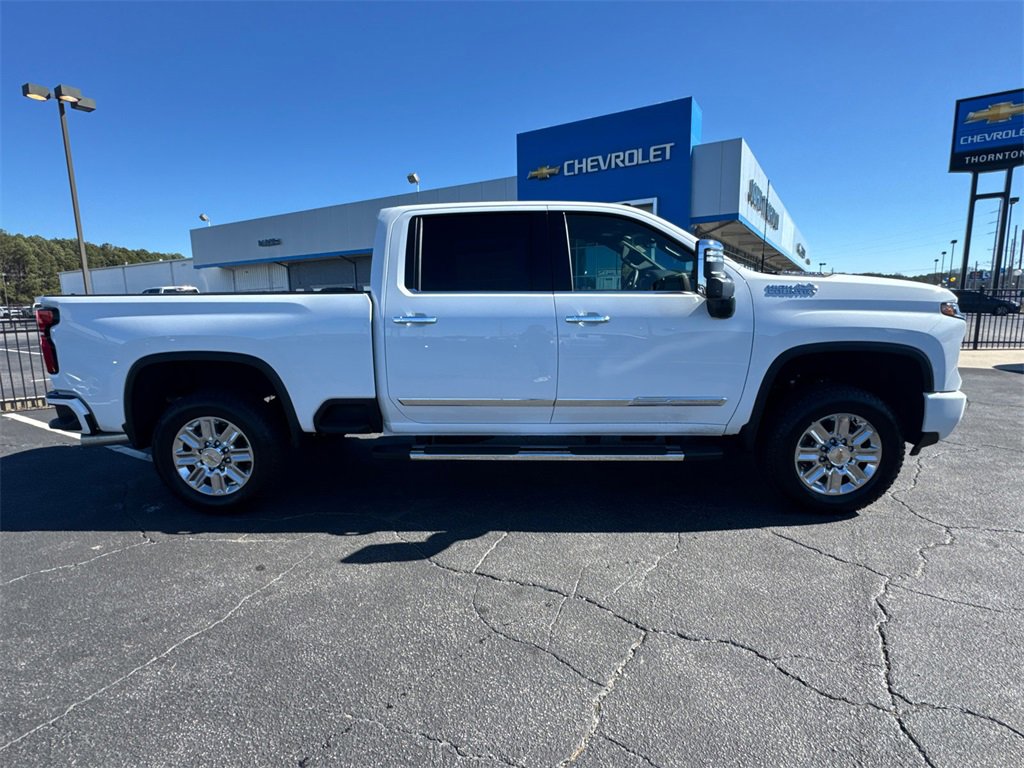 Used 2024 Chevrolet Silverado 2500 High Country w/ High Country Premium Package image 5
