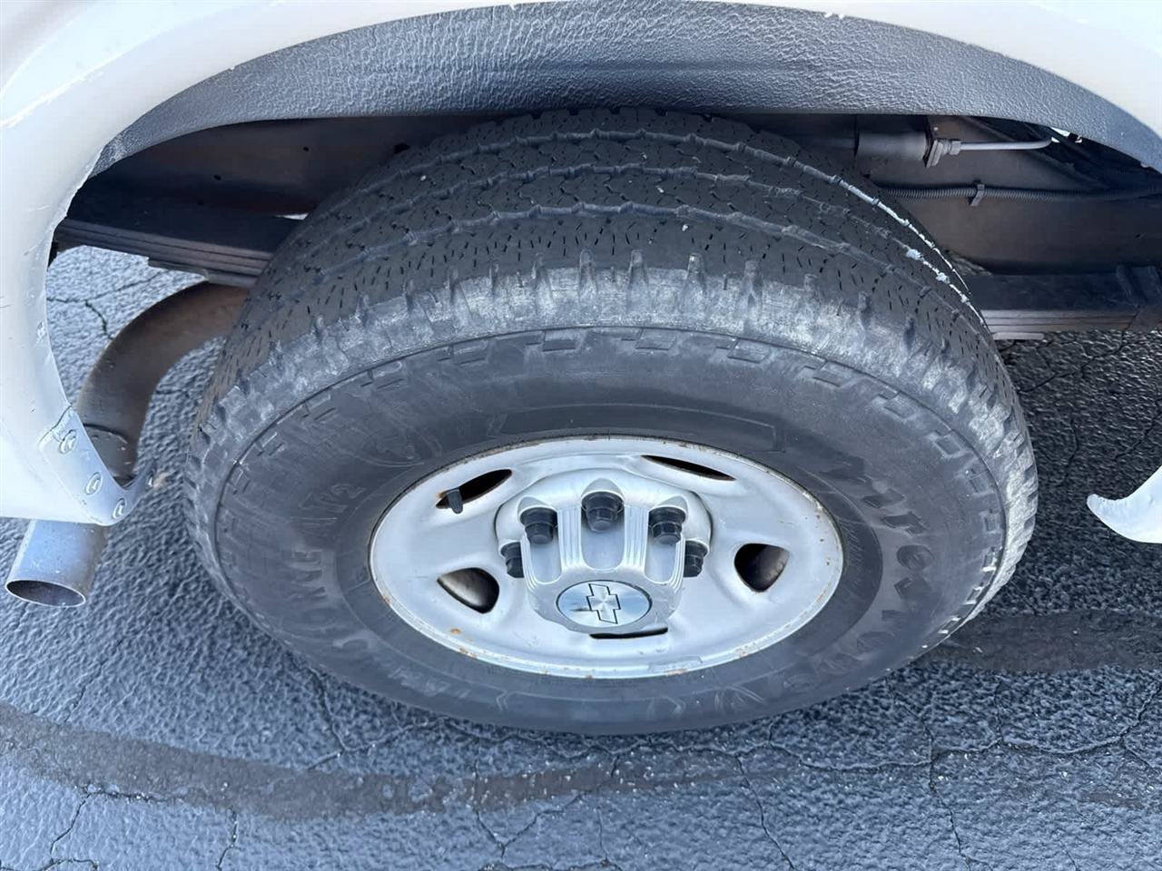 Used 2014 Chevrolet Express 2500 RWD image 9