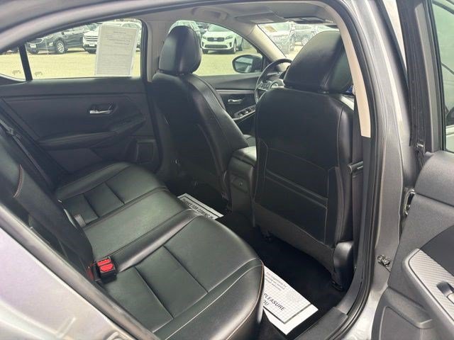 Used 2023 Nissan Sentra SR w/ SR Premium Package FWD image 18