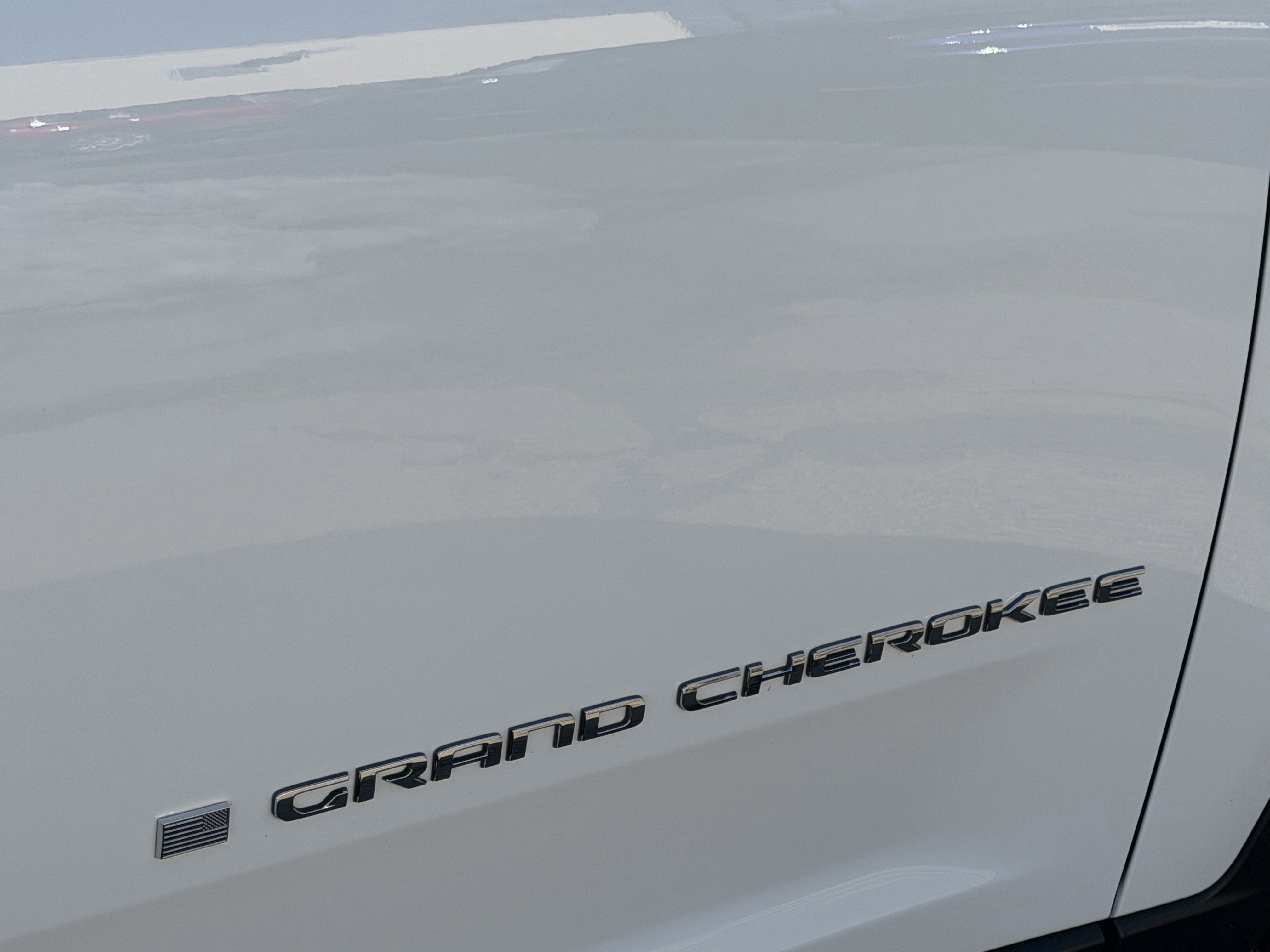 Used 2024 Jeep Grand Cherokee Laredo X w/ Trailer Tow Package image 28