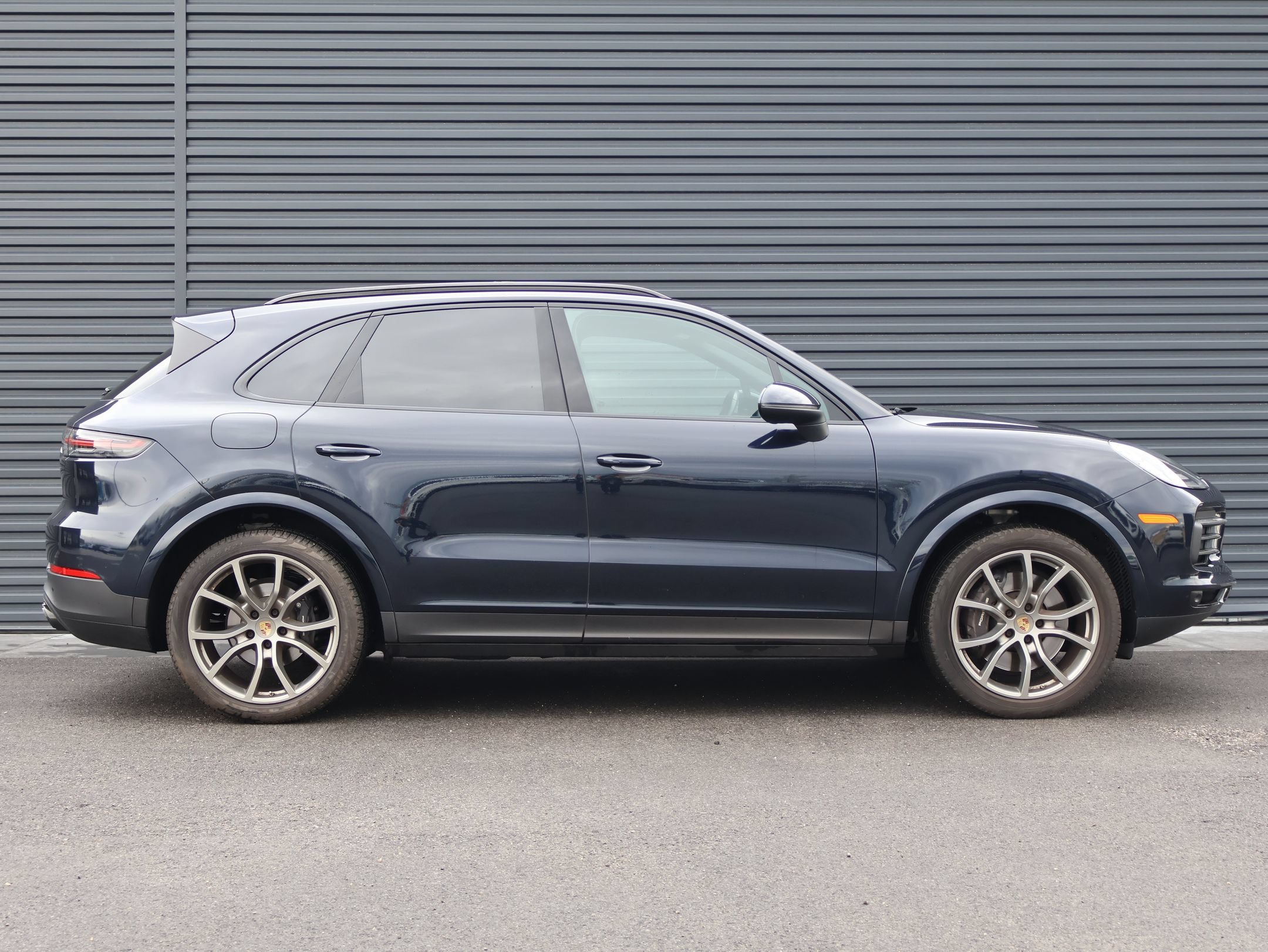 Certified 2023 Porsche Cayenne Platinum Edition AWD/4WD image 9
