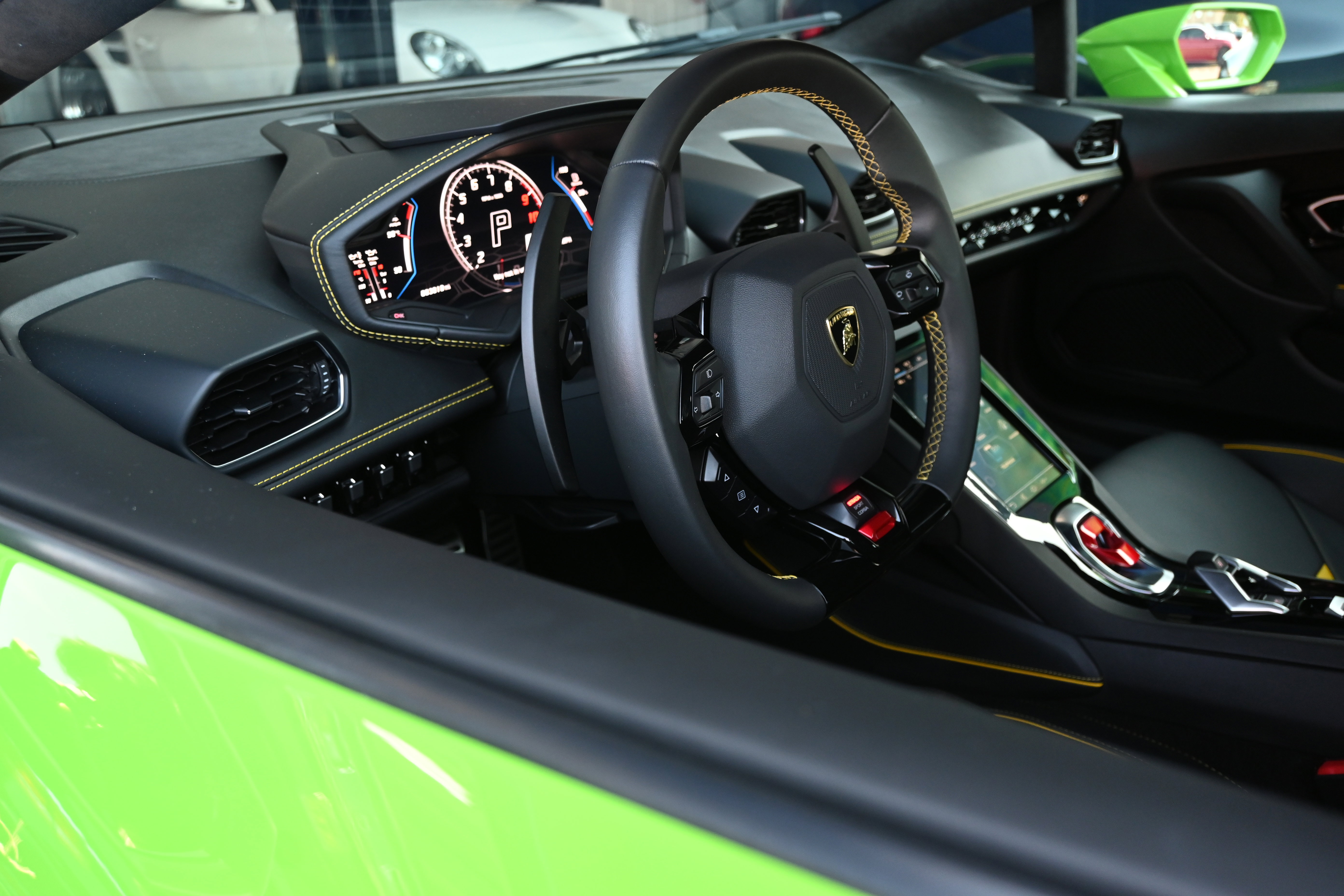 Used 2021 Lamborghini Huracan EVO RWD image 86