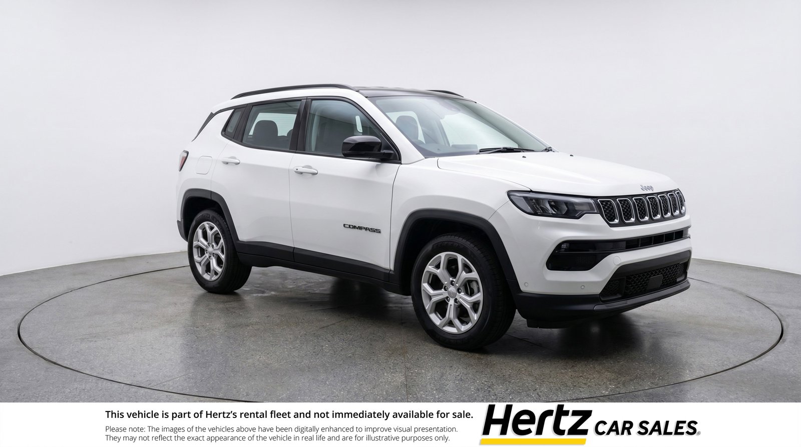 Used 2025 Jeep Compass Latitude AWD/4WD image 1