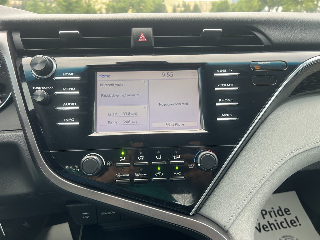 Used 2018 Toyota Camry LE FWD image 20