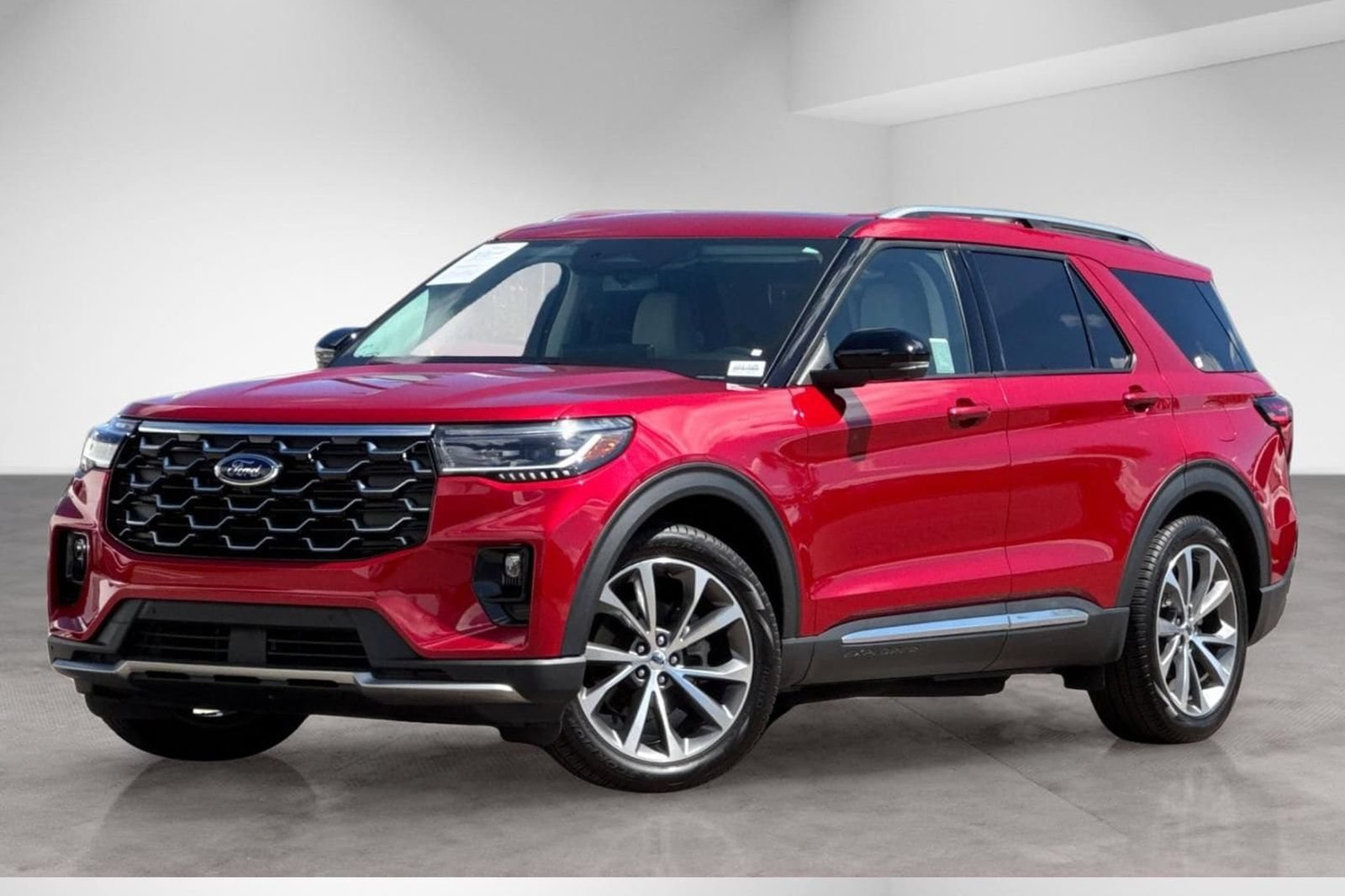 Used 2025 Ford Explorer Platinum w/ Ultimate Package RWD image 2