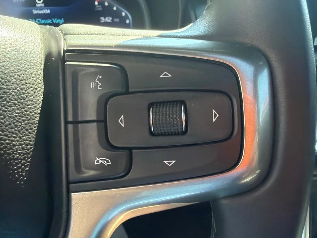 Used 2023 Chevrolet Tahoe Z71 w/ Z71 Off-Road Package AWD/4WD image 13