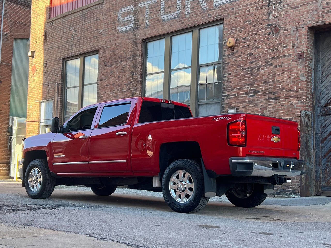 Used 2015 Chevrolet Silverado 2500 LTZ w/ Duramax Plus Package image 4