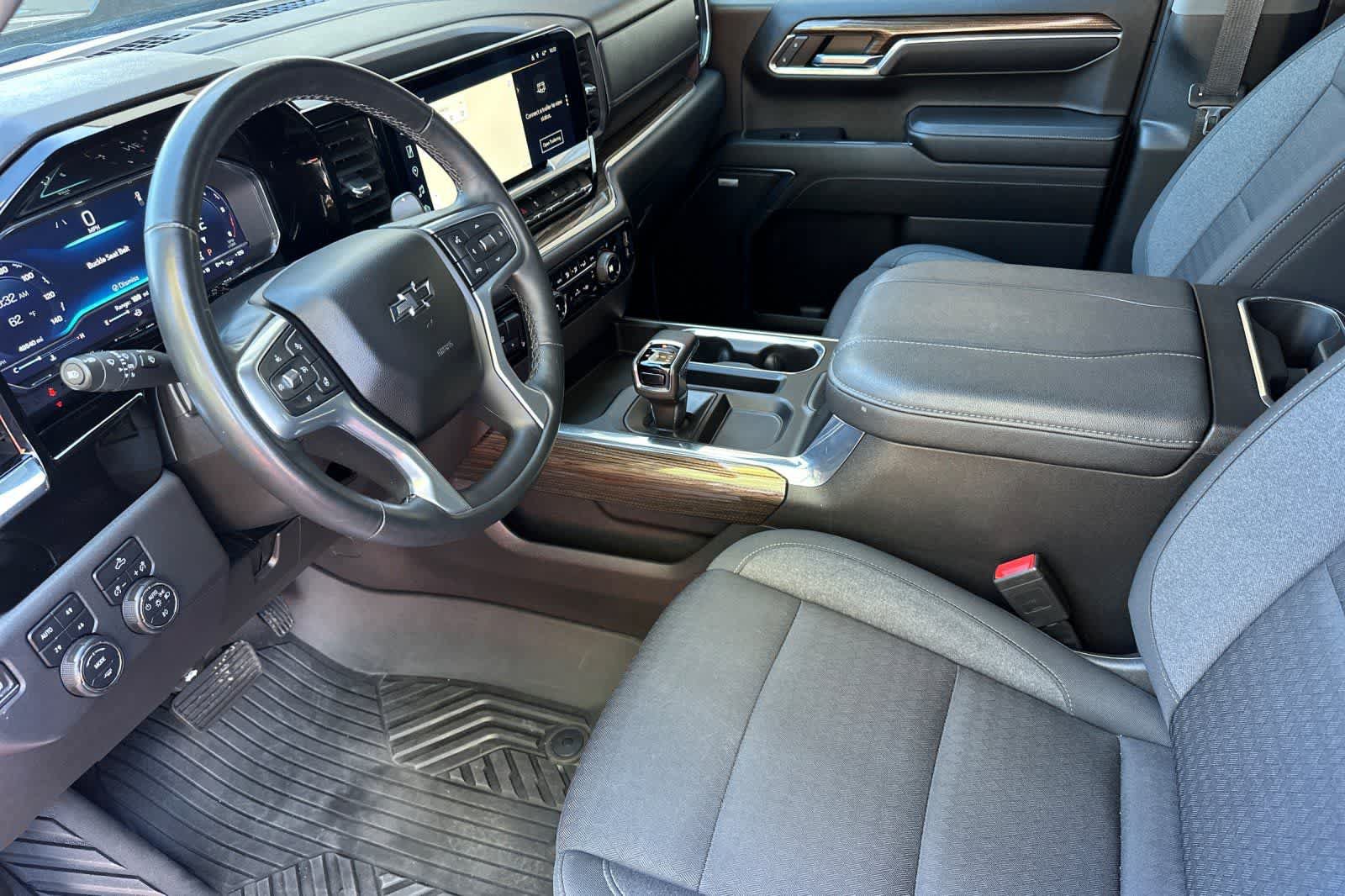 Used 2023 Chevrolet Silverado 1500 LT Trail Boss w/ Convenience Package II AWD/4WD image 13