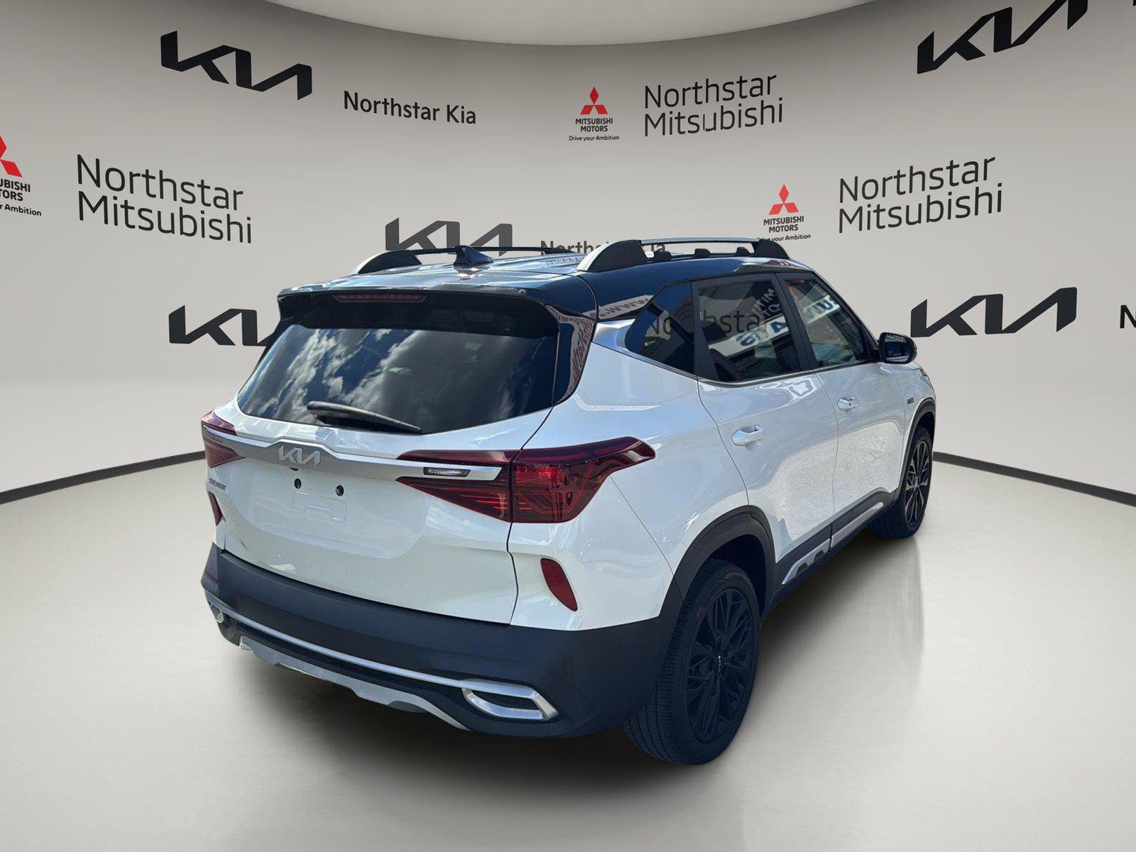 Used 2022 Kia Seltos Nightfall Edition AWD/4WD image 9