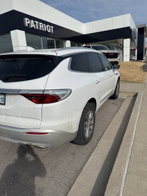 Used 2024 Buick Enclave Premium image 4