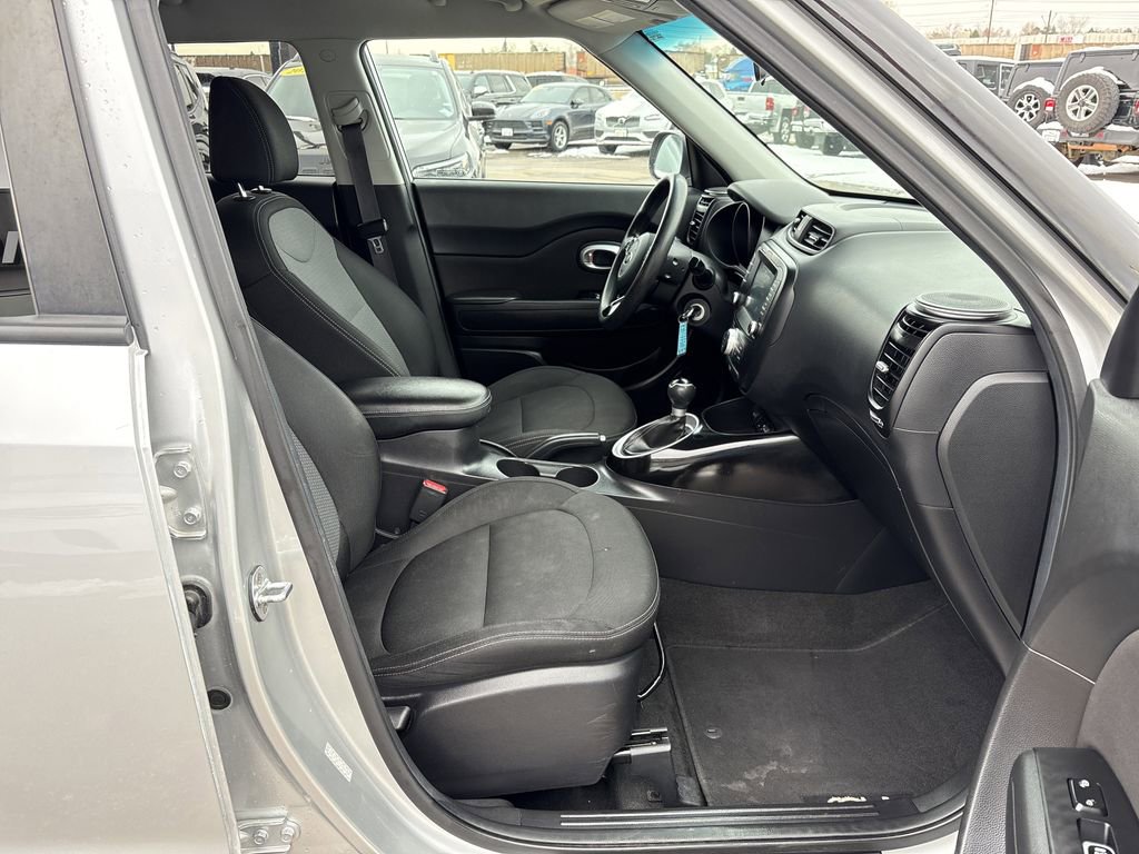 Used 2018 Kia Soul + FWD image 28
