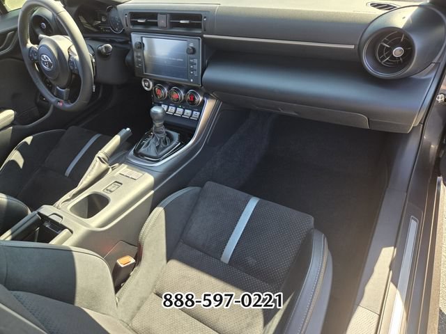 Used 2025 Toyota GR86 Premium RWD image 18
