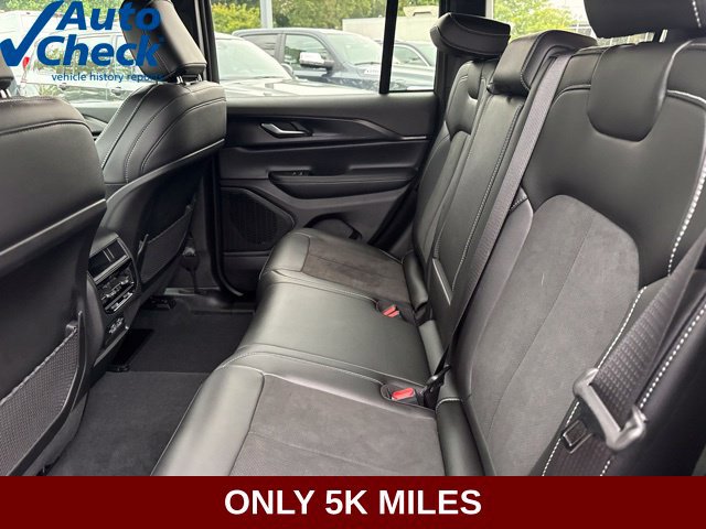 Used 2025 Jeep Grand Cherokee Altitude AWD/4WD image 23