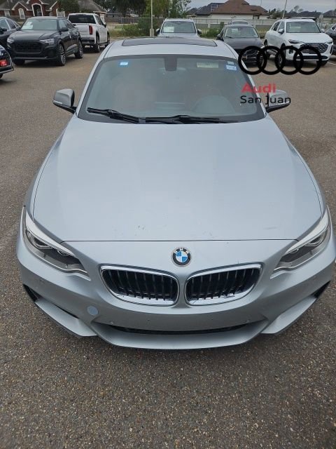 Used 2016 BMW M235i Coupe image 2