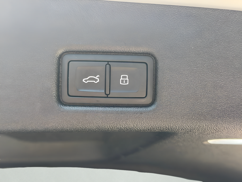 Certified 2025 Audi Q5 Premium w/ Premium Plus AWD/4WD image 53