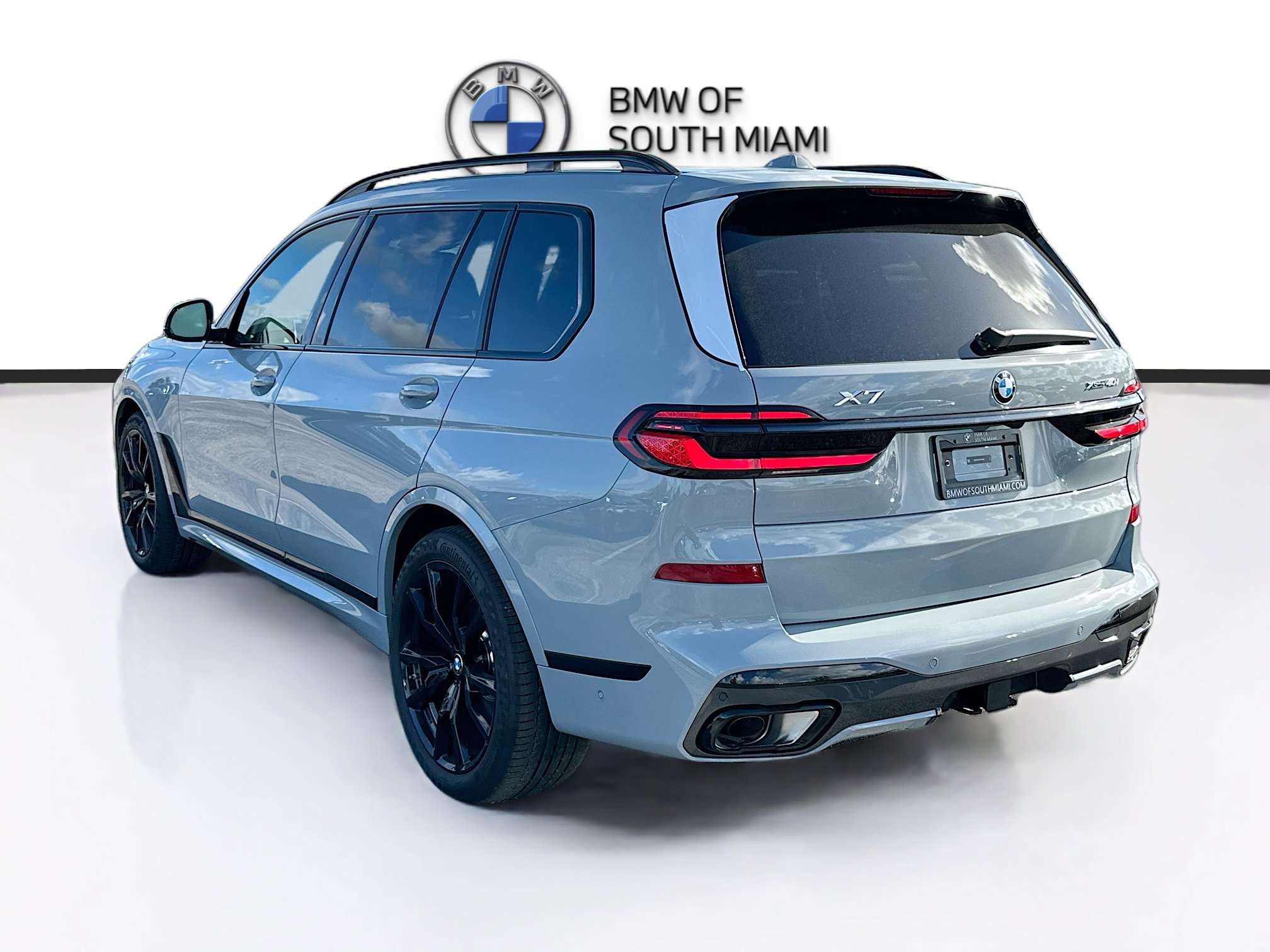 New 2027 BMW X7 xDrive40i w/ M Sport Package AWD/4WD image 4