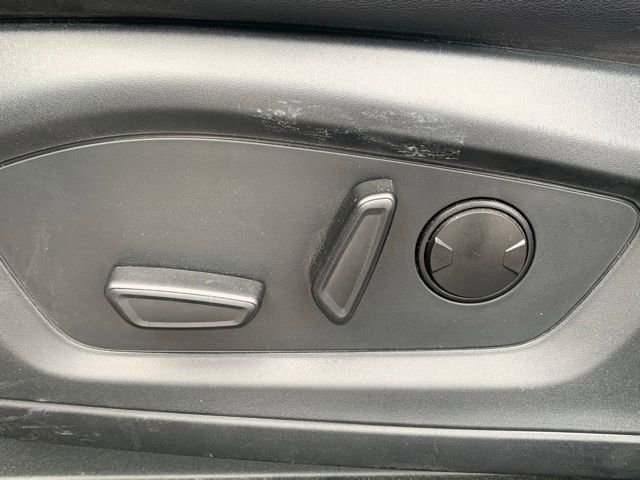 Used 2024 Ford Explorer XLT w/ Equipment Group 202A AWD/4WD image 8