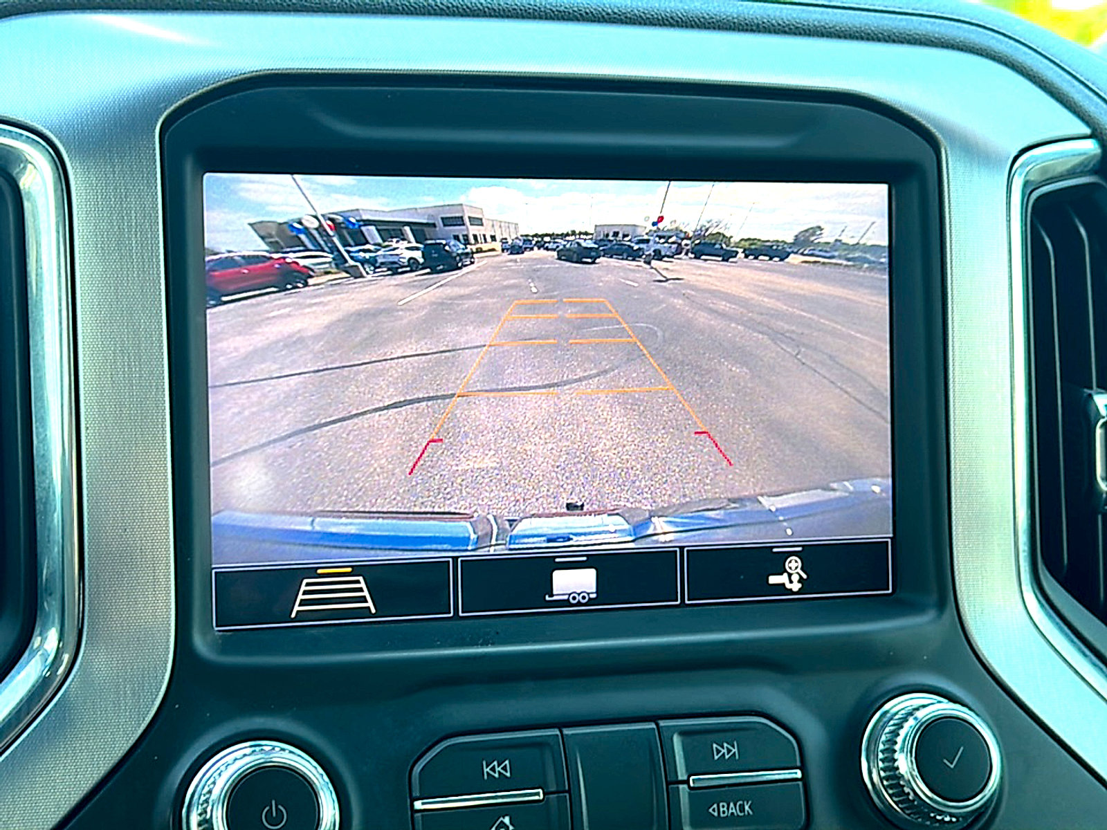 Used 2020 GMC Sierra 1500 SLT image 32