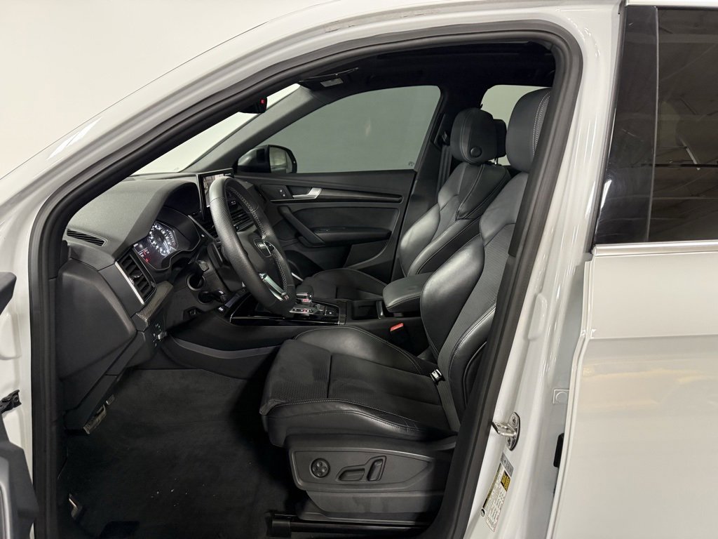 Used 2022 Audi SQ5 Premium w/ Convenience Package image 9