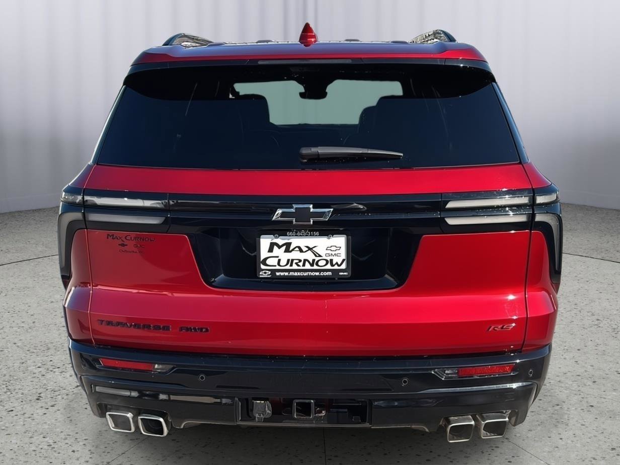 Used 2025 Chevrolet Traverse RS w/ LPO, Floor Liner Package image 4