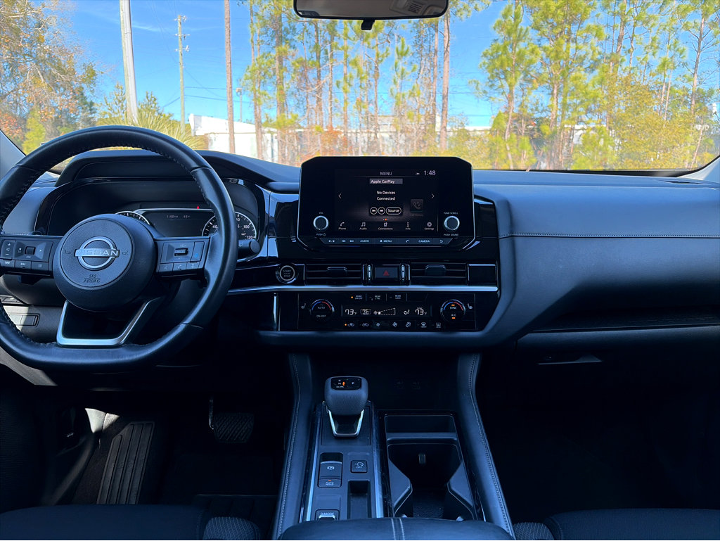 Certified 2024 Nissan Pathfinder SV image 4