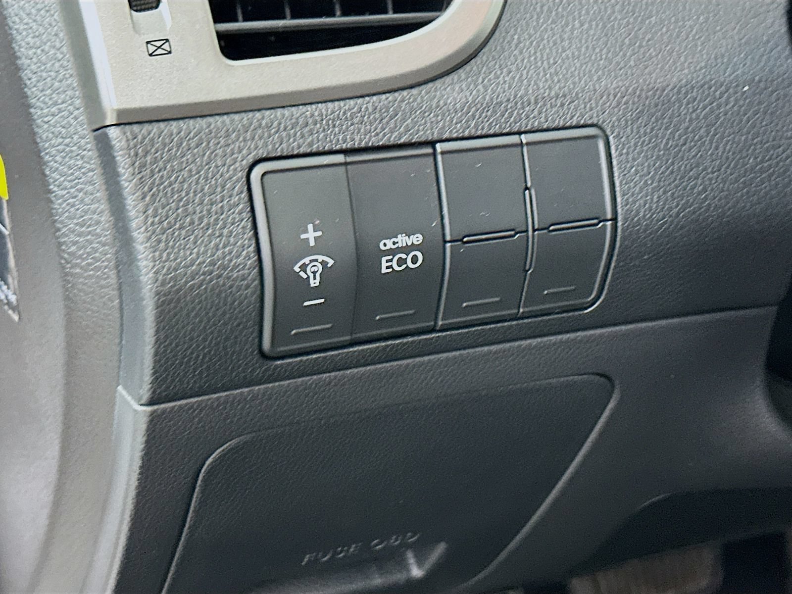 Used 2014 Hyundai Elantra GT FWD image 11