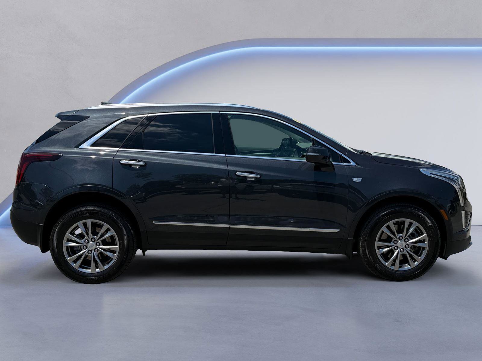 Used 2023 Cadillac XT5 Premium Luxury w/ LPO, Floor Liner Package AWD/4WD image 2