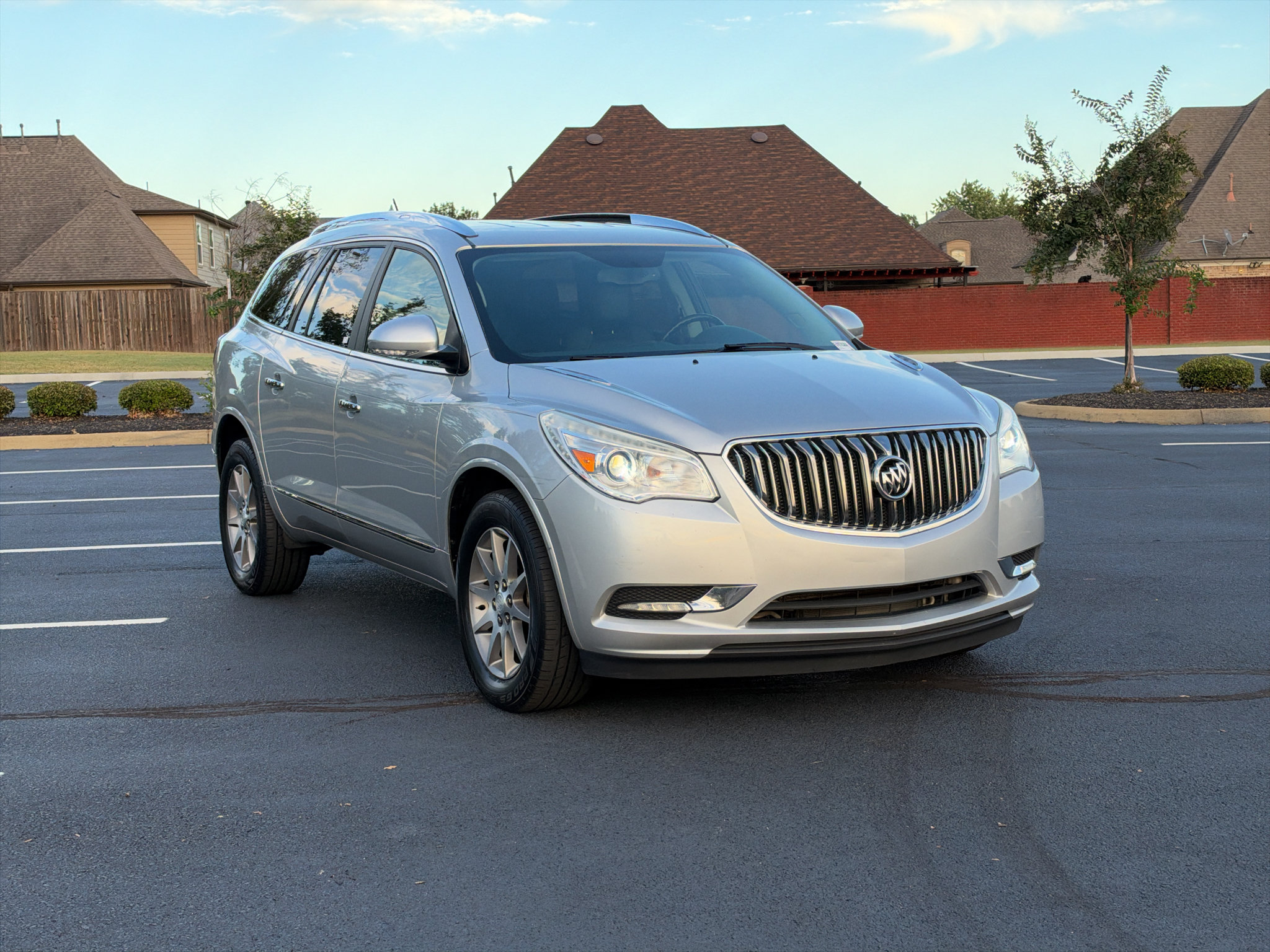 Used 2015 Buick Enclave Leather FWD image 3