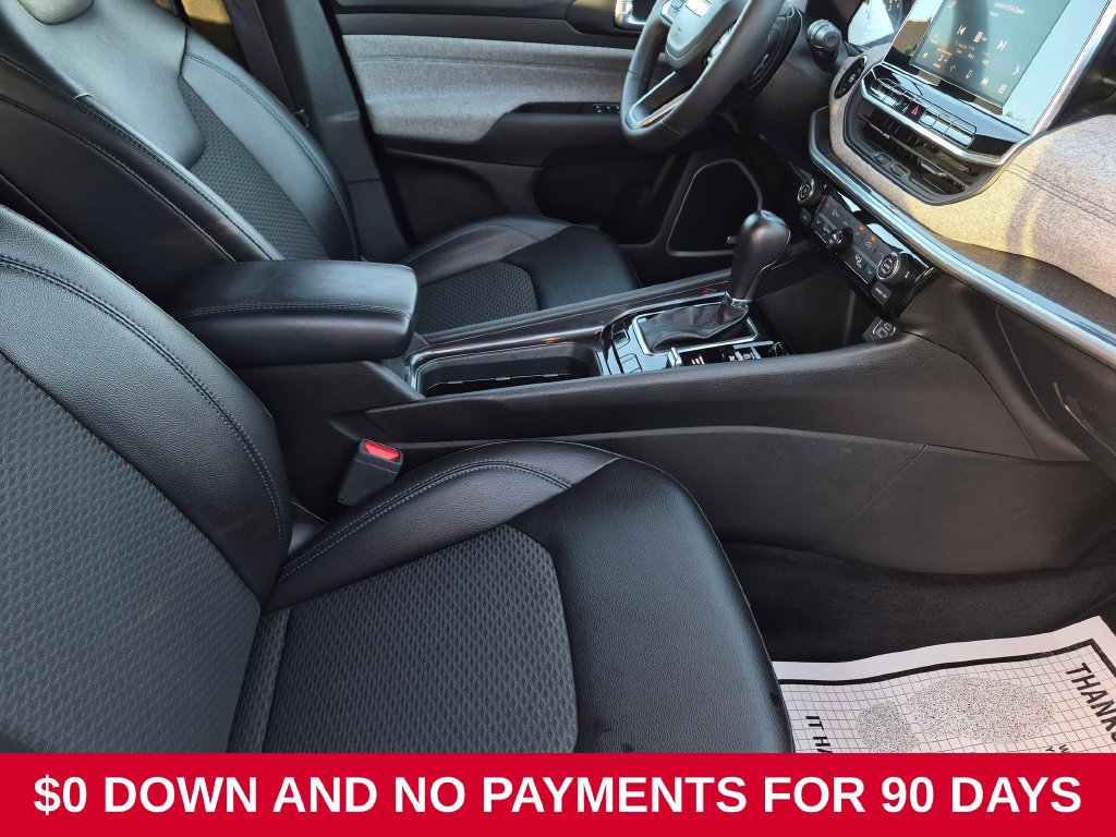 Used 2025 Jeep Compass Latitude w/ Sun & Sound Group AWD/4WD image 27