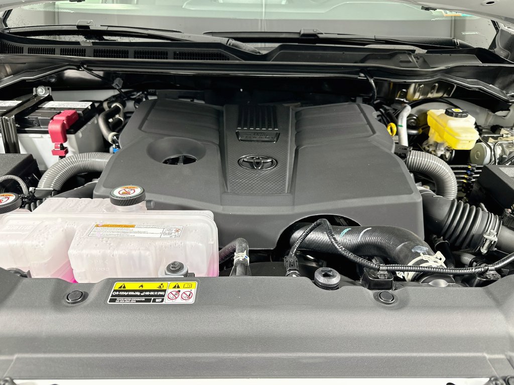 New 2026 Toyota Tundra SR5 AWD/4WD image 19