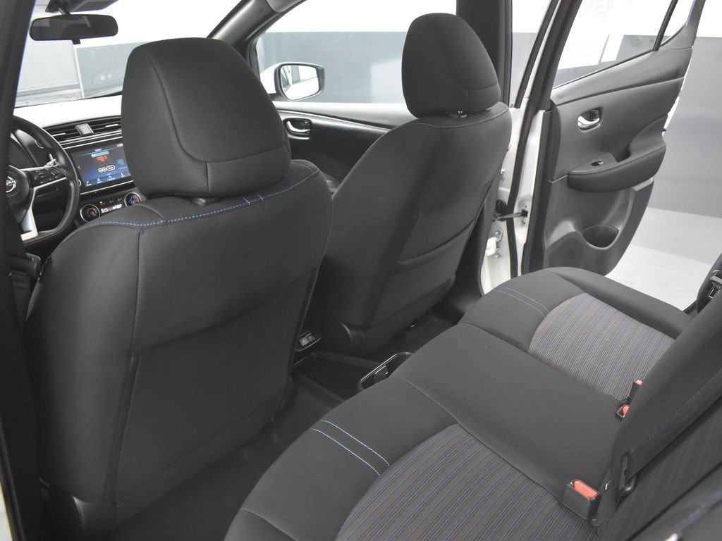 Used 2024 Nissan Leaf S image 14