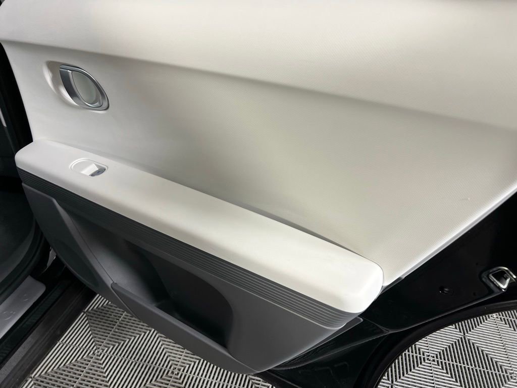 Used 2024 Hyundai Ioniq 5 SEL image 31