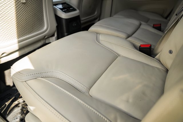Certified 2024 Volvo XC90 T8 Ultimate w/ Lounge Package AWD/4WD image 31